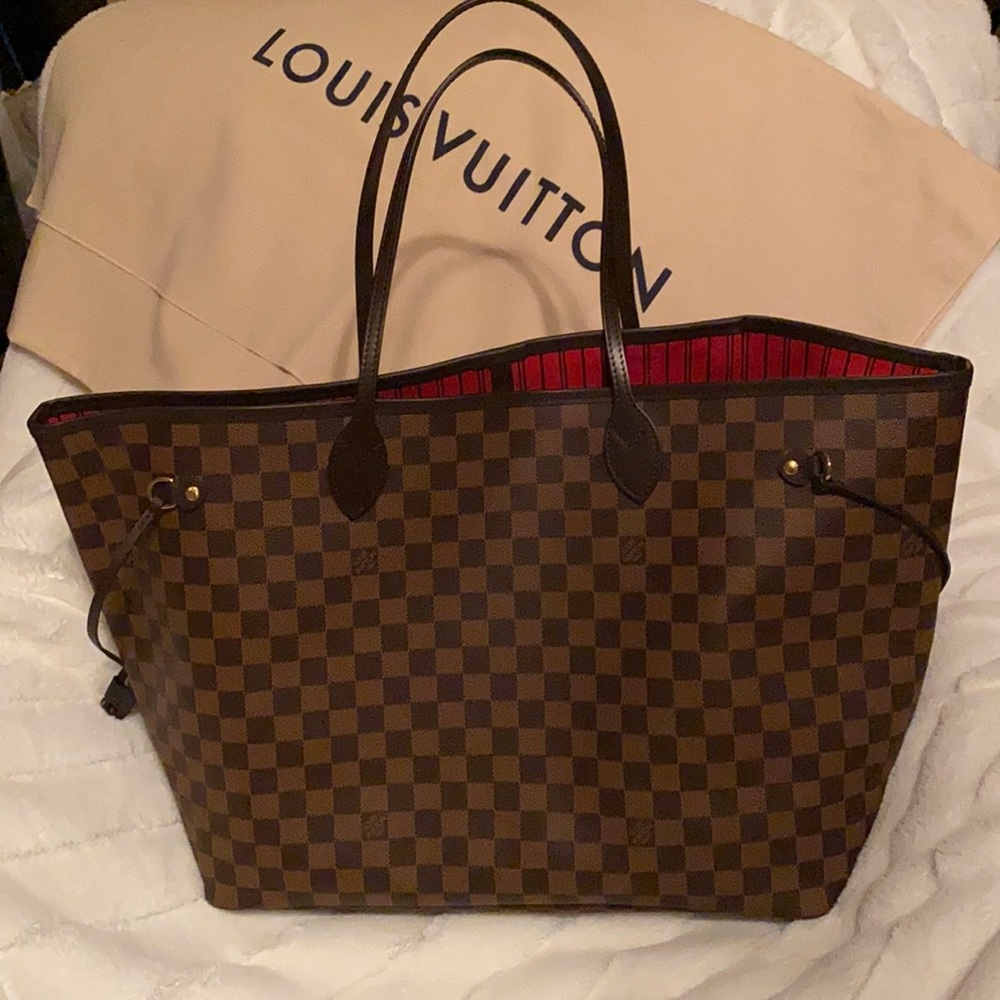 Authentic Louis Vuitton Damier Ebene GM
